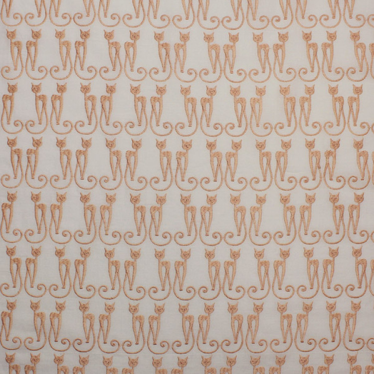 Ткань блузочная кремового цвета с котиками