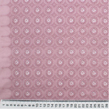 Ткань блузочная пыльно-розового оттенка с вышивкой