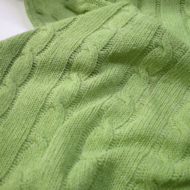 Трикотаж шерстяной вязаный салатового цвета