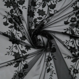 Вышивка на сетке черного цвета