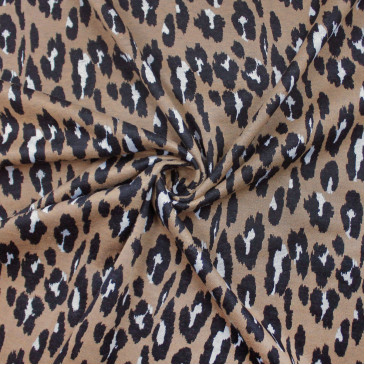 Трикотаж жаккардовый с анималистическим принтом