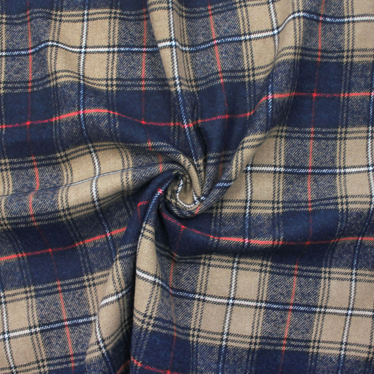 Костюмная полушерстяная ткань в клетку Костюмная полушерстяная ткань в клетку