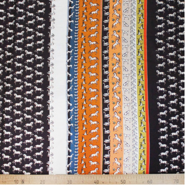 Шелковая ткань с анималистическим принтом