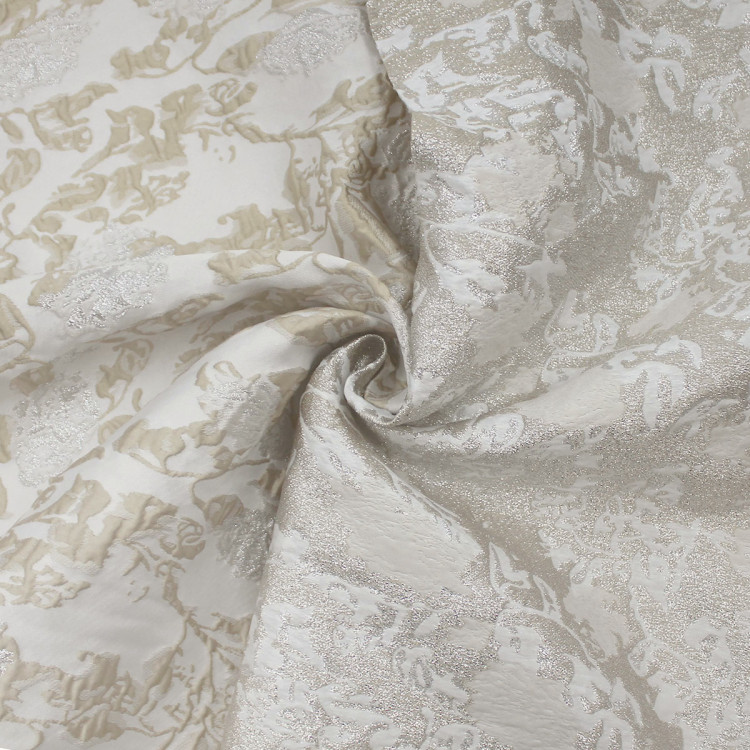 Ткань жаккард с серебристыми цветами Ткань жаккард с серебристыми цветами