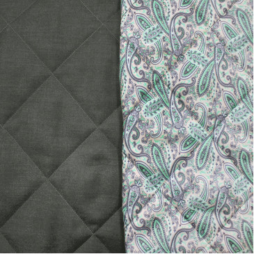 Стеганная ткань двухсторонняя темно-зеленая Стеганная ткань двухсторонняя темно-зеленая