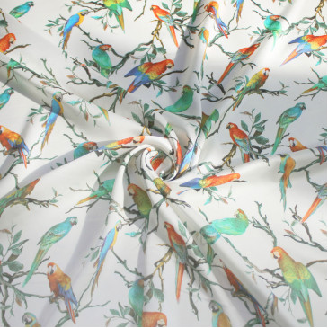 Шелк искусственный с попугаями