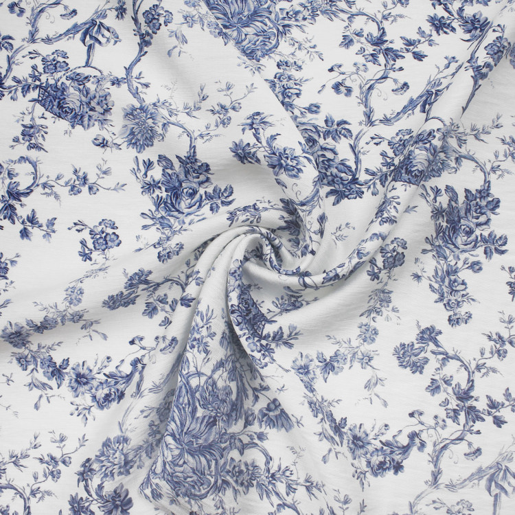 Ткань муслин с цветочным принтом