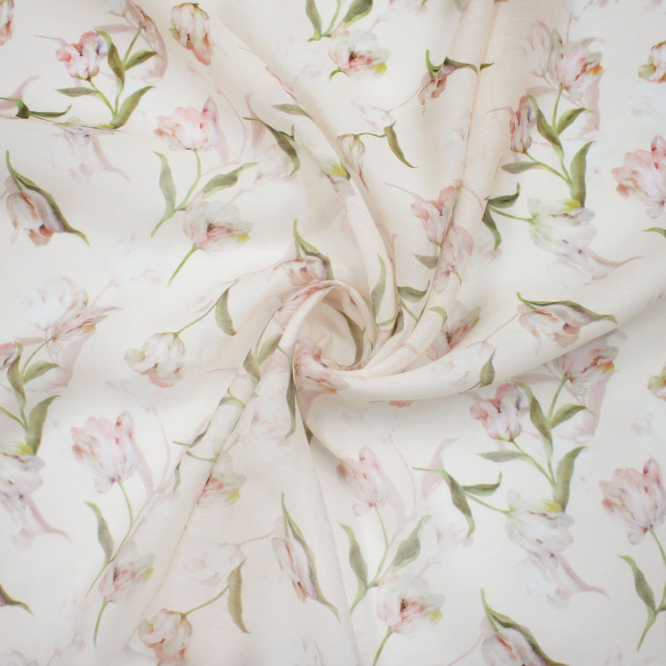 Ткань батист пудрового цвета в цветы