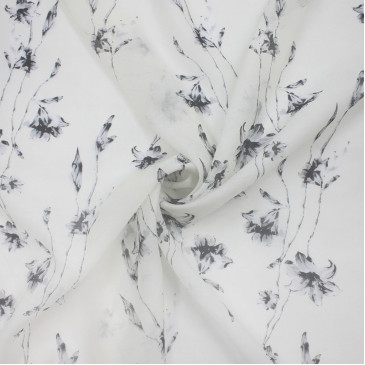 Батист сливочного цвета в цветы