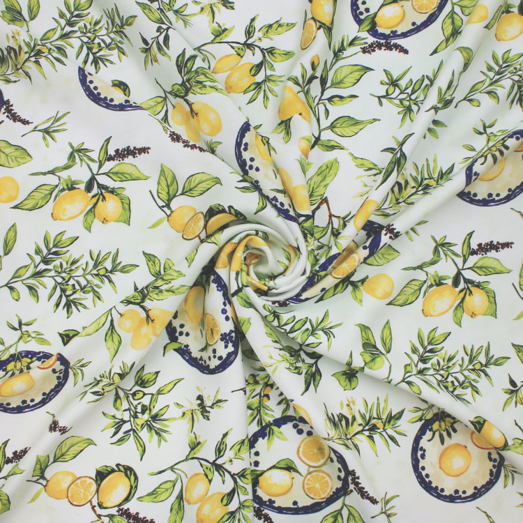 Сатиновая ткань из вискозы с растительным принтом