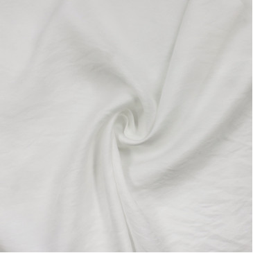 Плательная ткань молочного цвета
