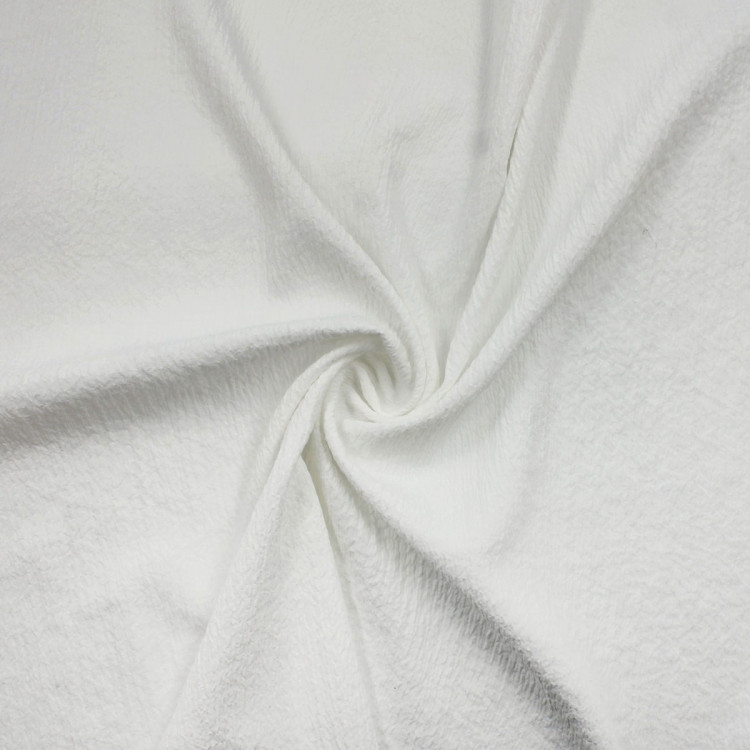 Плательная ткань молочного цвета