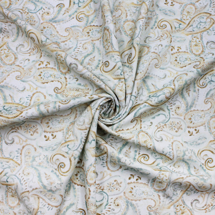 Плательная ткань с узором пейсли