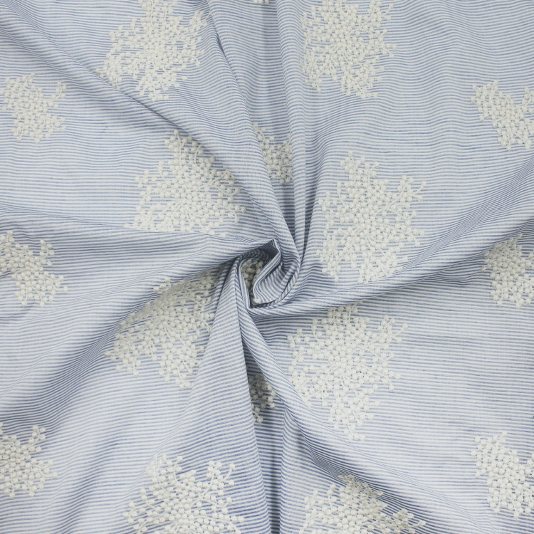 Ткань батист с вышивкой голубой