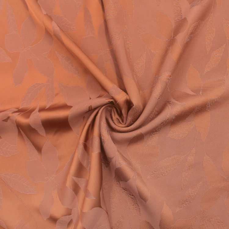 Атласная ткань орехового цвета
