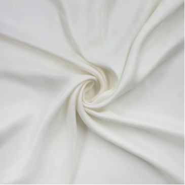 Ткань купра молочного цвета